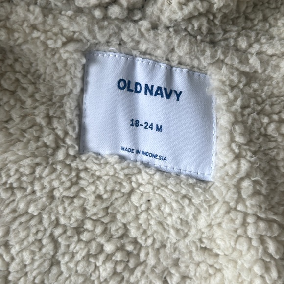 Old navy camo hoodie - Picture 2 of 3